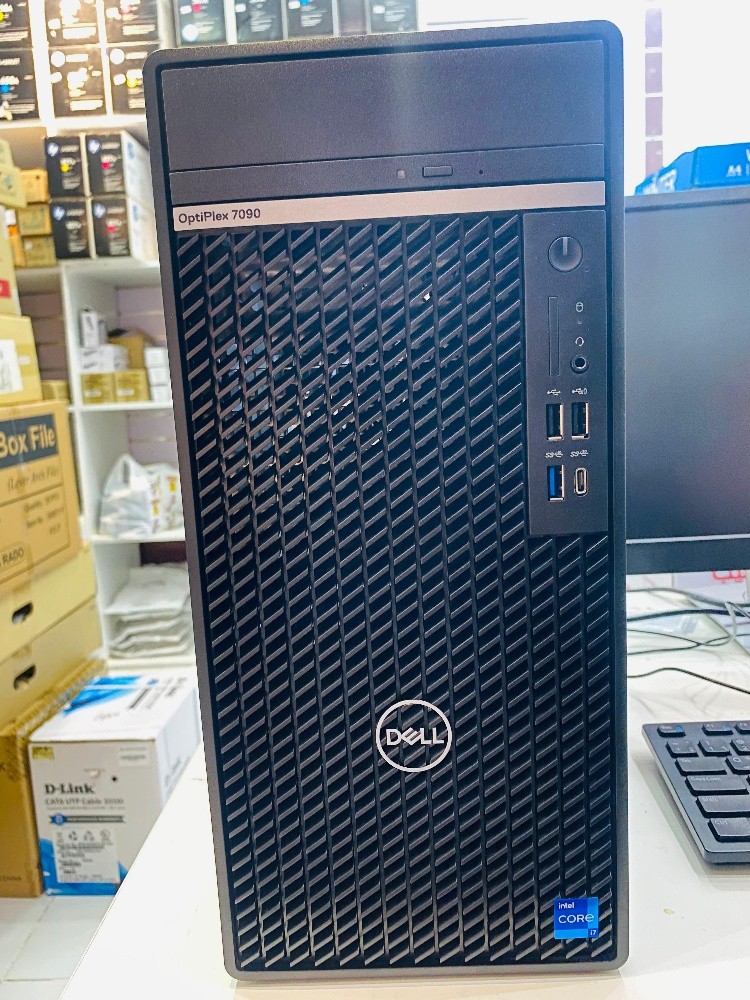 DEll optiplex 7090 - 4