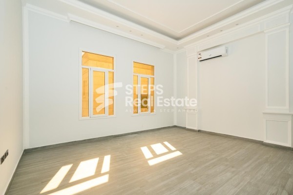 قصر صغير فخم للبيع - 8
