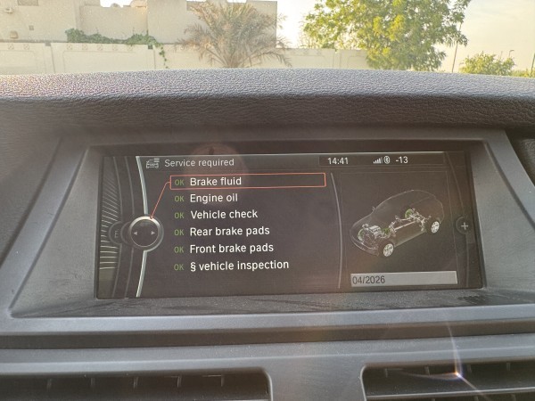 BMW X5 4.4L - 12