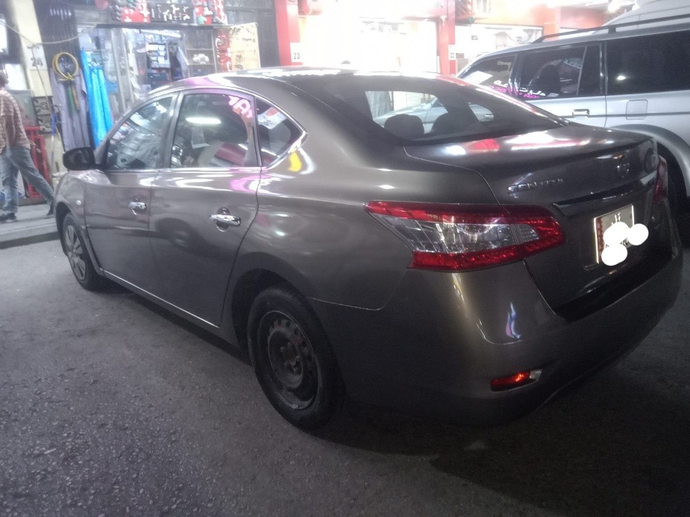 Nissan sentra - 1