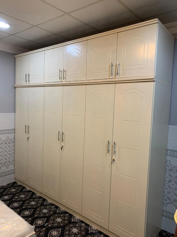 خزانة كبيرة وصغيرة متاحة - 8