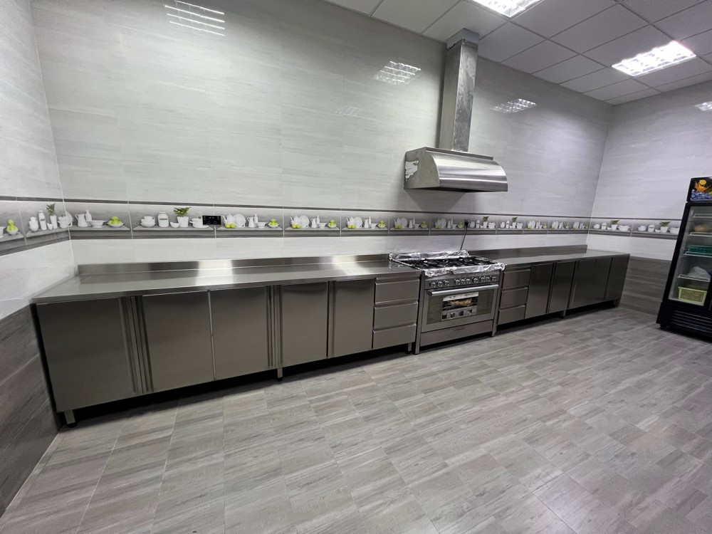 full kitchen setup  - 3