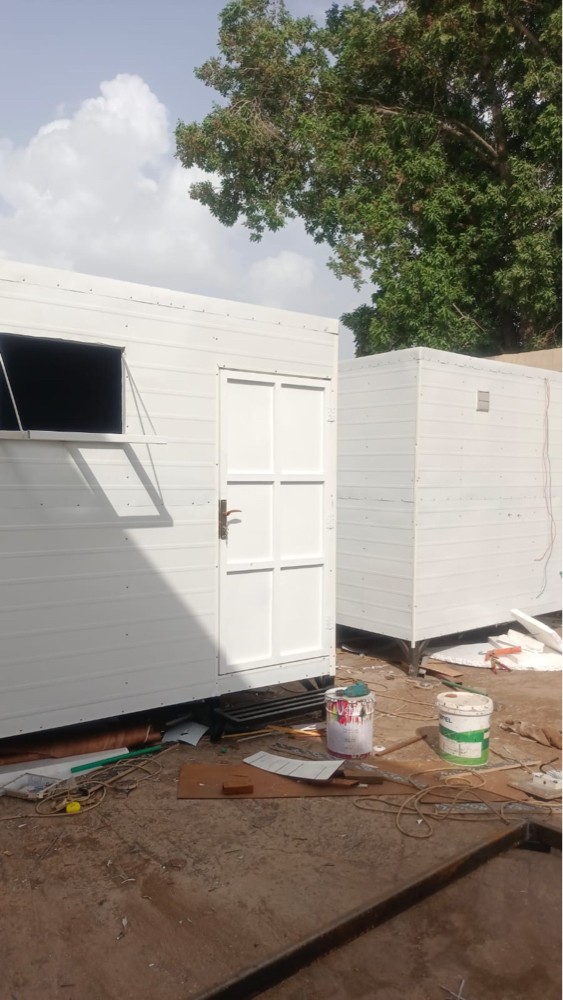 cabin toilet kitchen available - 3