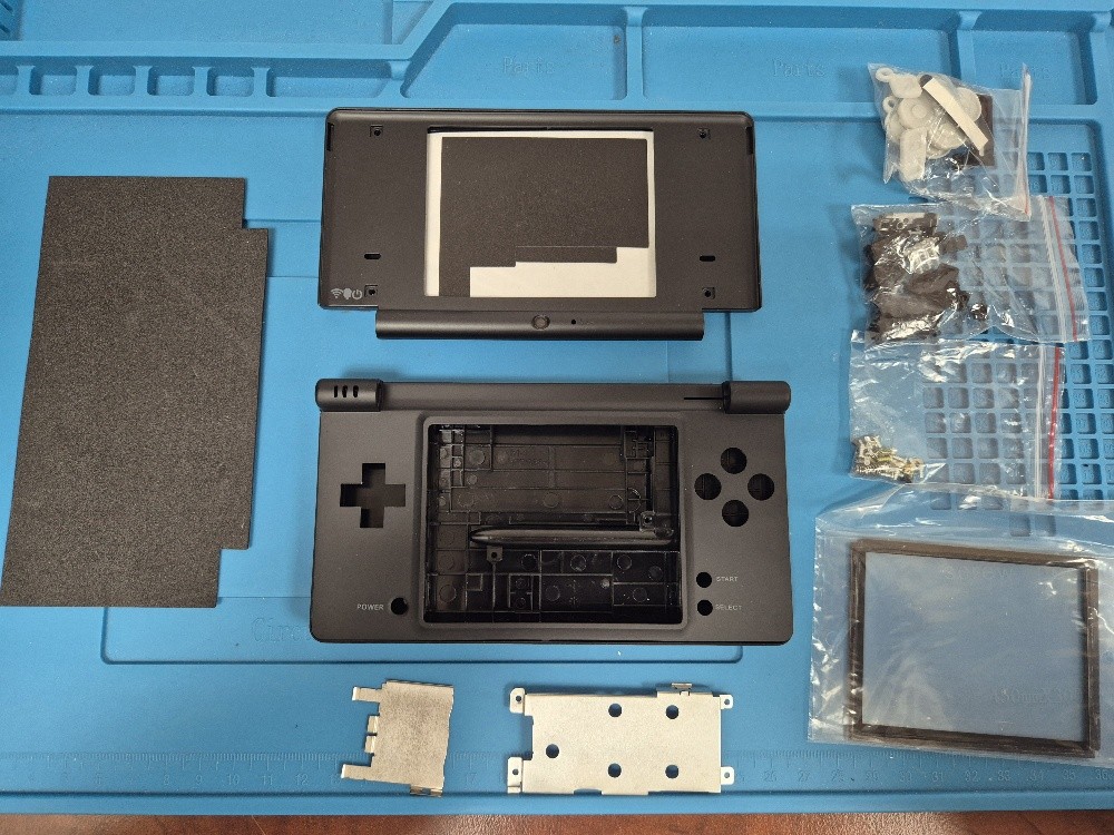 Nintendo DS spare and scape - 1