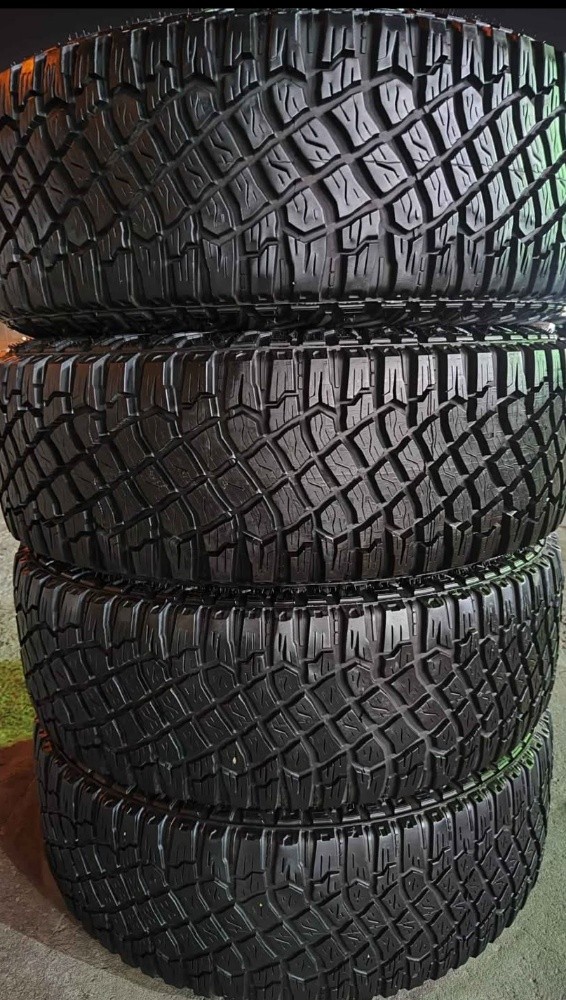 325/65/18"Goodyaer TiRe - 1