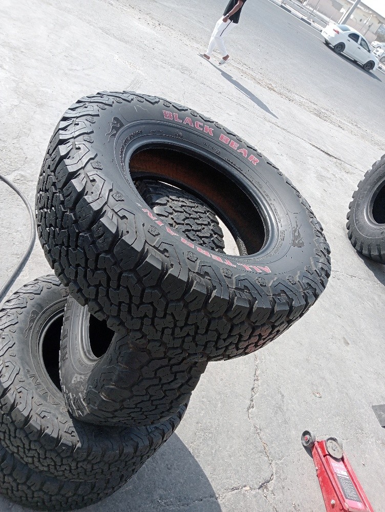 off-road tire  285 70 17 - 3