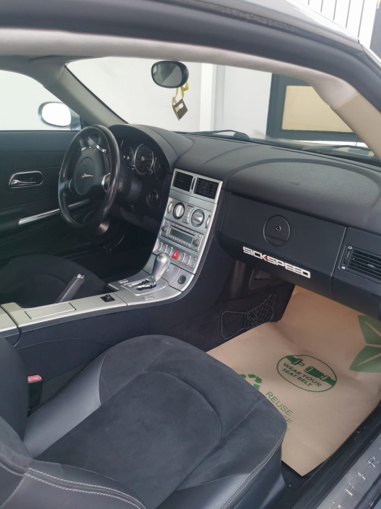2005 Chrysler Crossfire SRT6 - 9