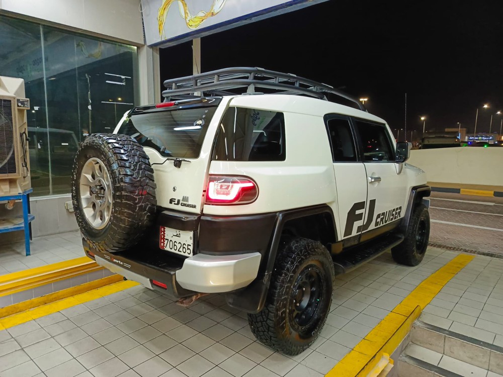 FJ CRUISER - 6