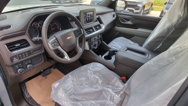Chevrolet Suburban LS 2024 - 3
