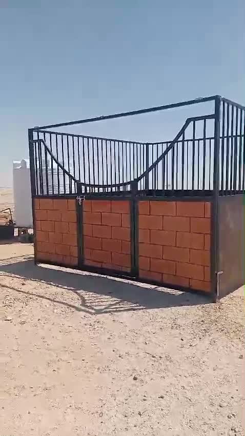 اصطبلات الخيول وبديكات وغرف - 1
