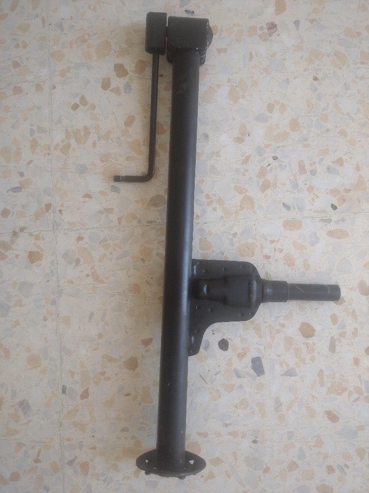 Mercedes Car's Jack - 4