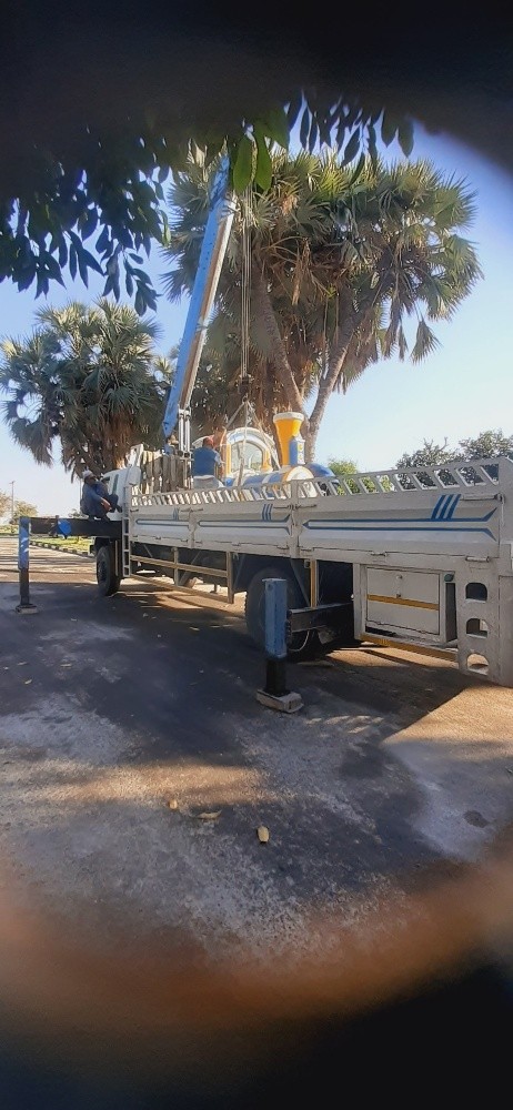 boom truk for rent in qatar - 2