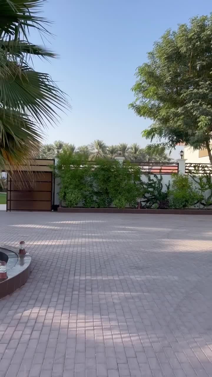 مزارع صيانة الحدائق قص العشب ومت - 1