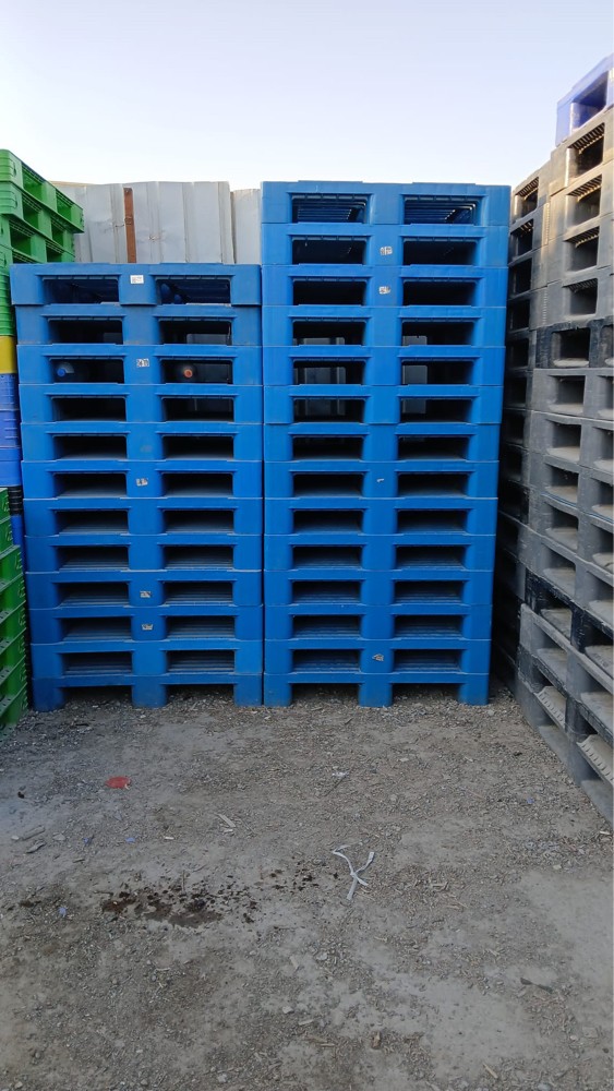 used Plastic pallets for sale  - 1