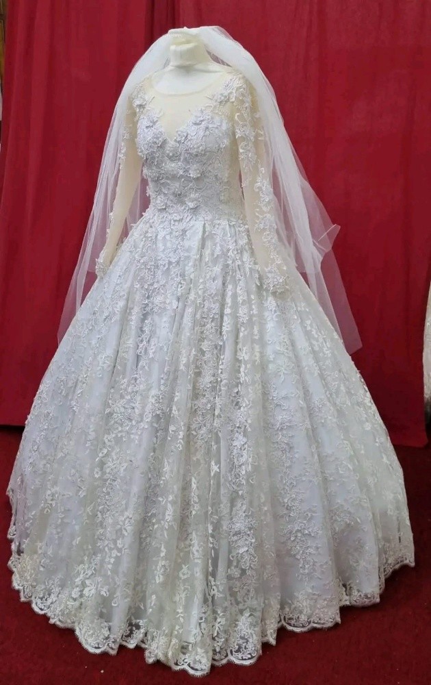 Brand new wedding gown for sale - 8
