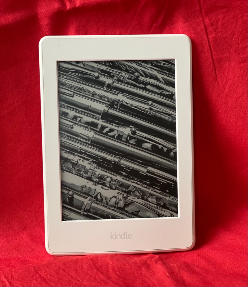 Kindle Paperwhite 3 (7th Gen) 4GB - 1