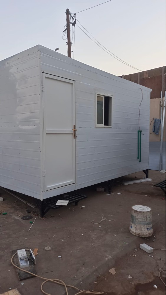 cabin toilet kitchen available - 3