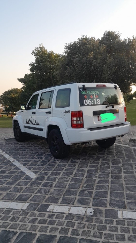 جيب شيروكي - 4