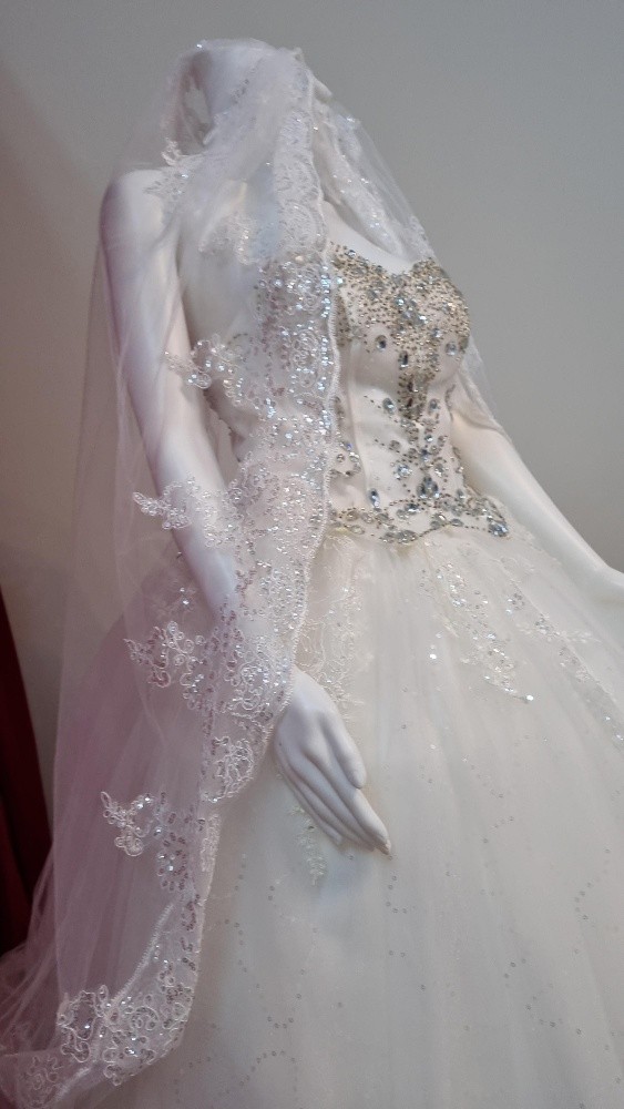 Brand new wedding gown for sale - 2