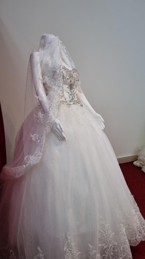 Brand new wedding gown for sale - 3
