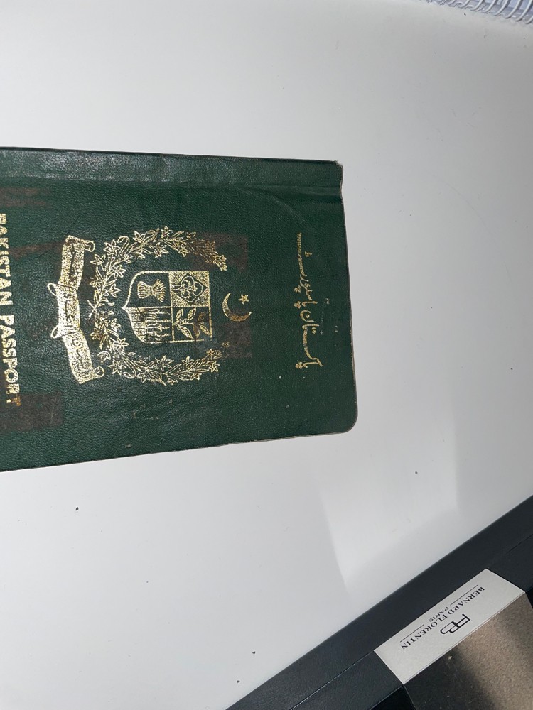 Vintage Pakistani passport EMERGE - 1