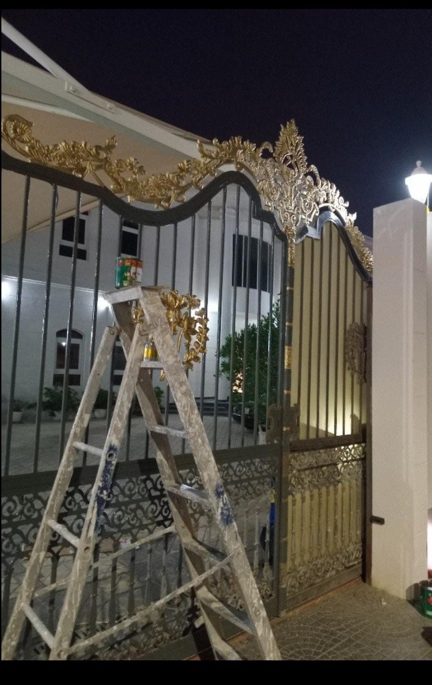 صبغ أبواب الحديد والخشب - 2