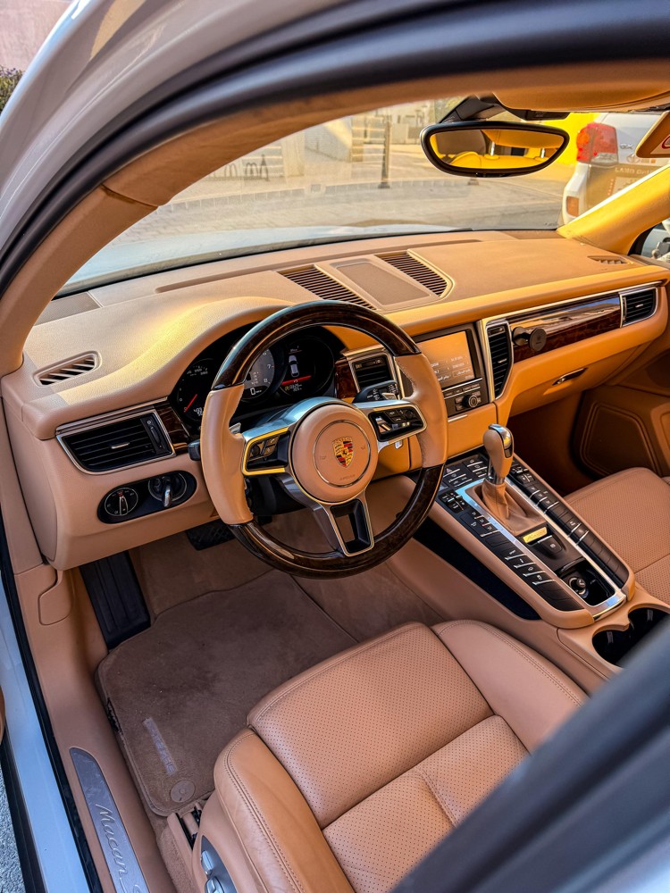 Porsche Macan S - 11