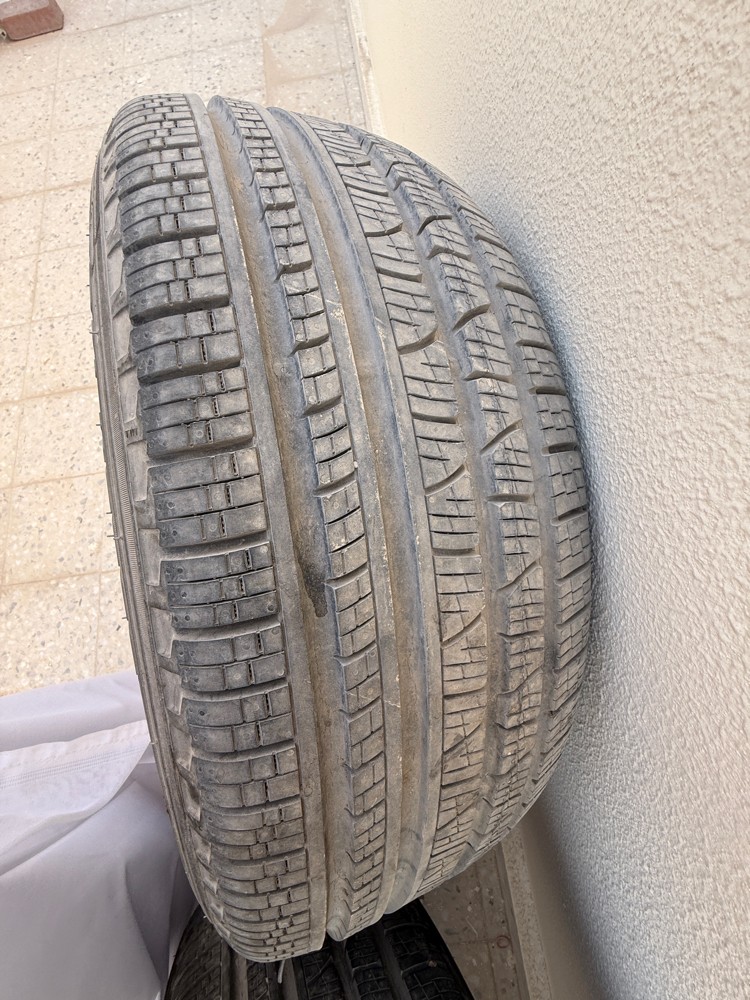 Rang Rover Aloy wheel 255/55/20 - 3