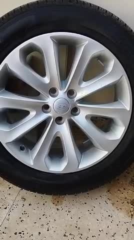 Rang Rover Aloy wheel 255/55/20 - 12
