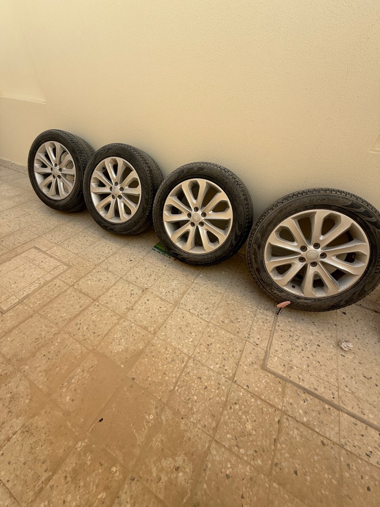 Rang Rover Aloy wheel 255/55/20 - 6