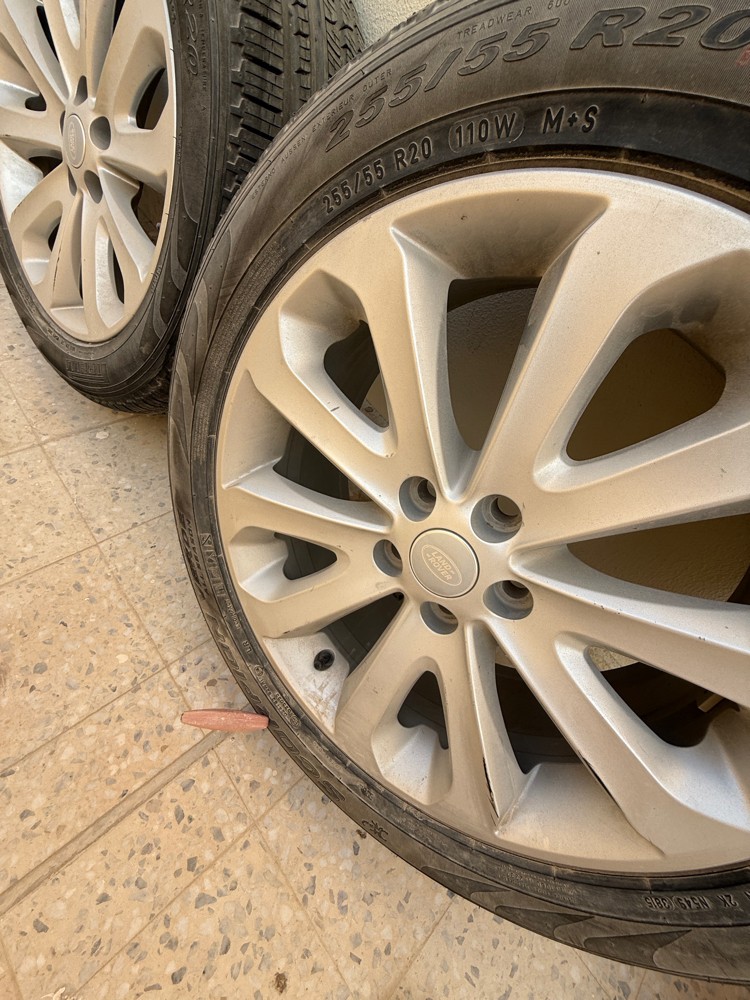 Rang Rover Aloy wheel 255/55/20 - 2