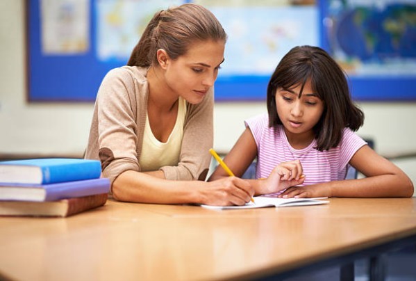 Private English & French Tutor - 1