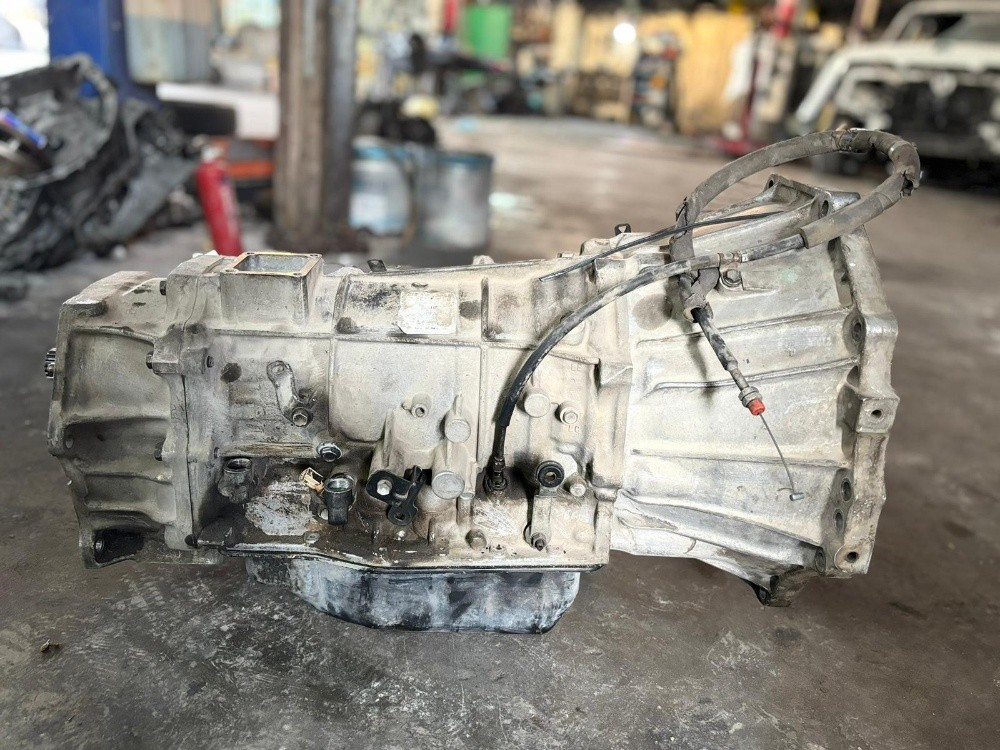 Land Cruiser 6 cylinder - 2