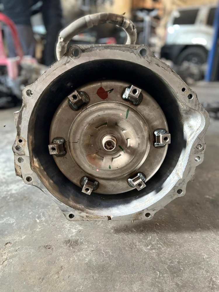 Land Cruiser 6 cylinder - 1