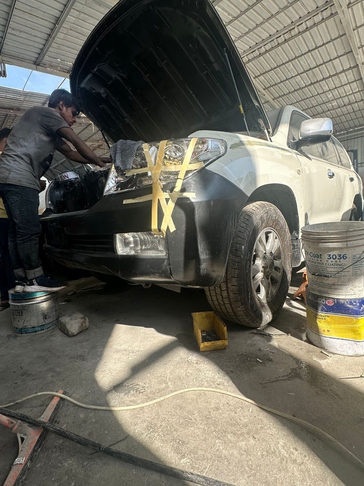 Garage for maintenance and painti - 3