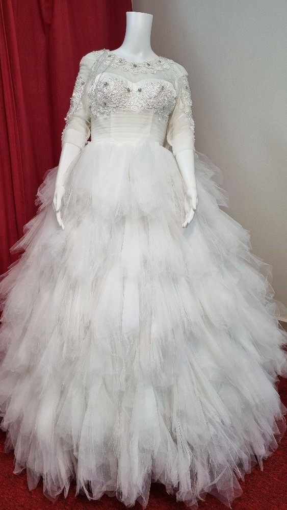 Brand new wedding gown for sale - 5