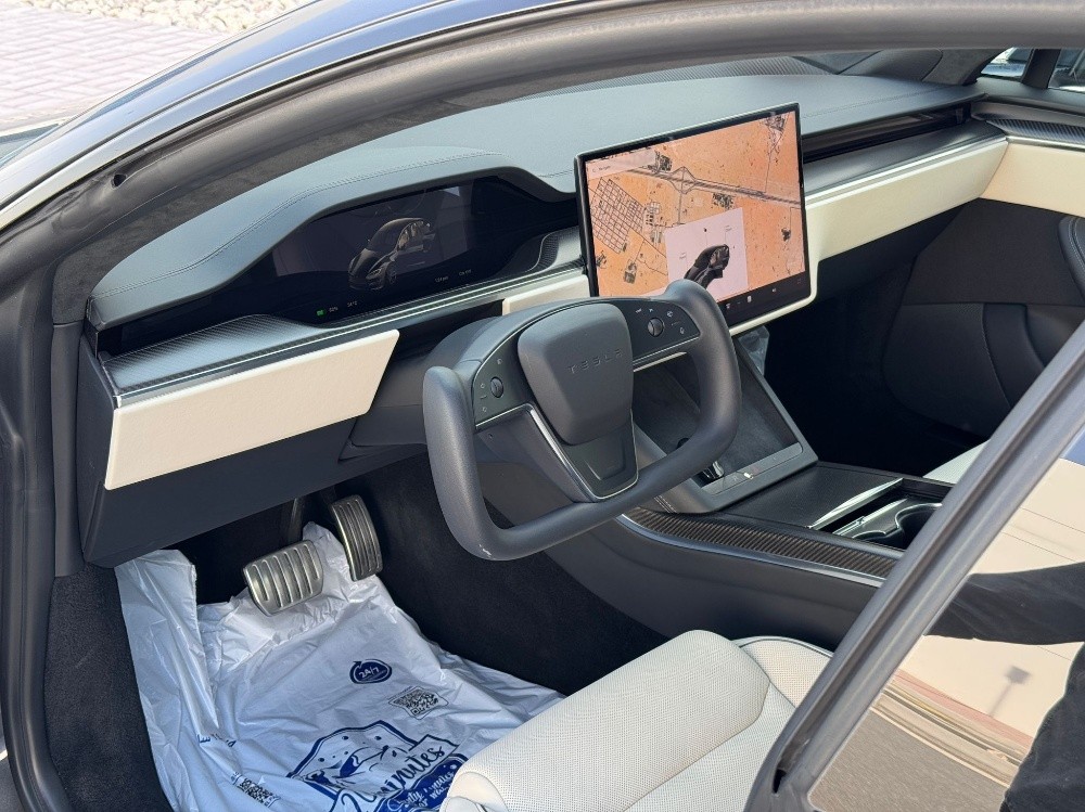 Tesla S Plaid — photo 11 for sale in Qatar