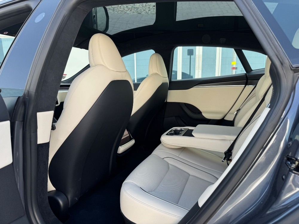 Tesla S Plaid — photo 10 for sale in Qatar