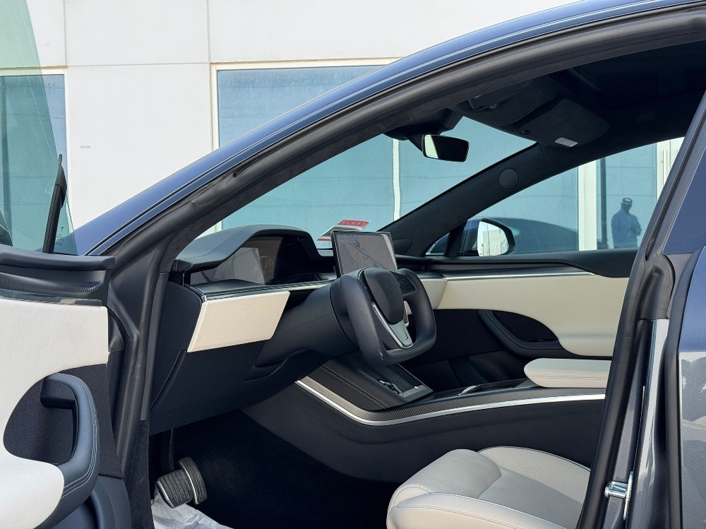 Tesla S Plaid — photo 7 for sale in Qatar