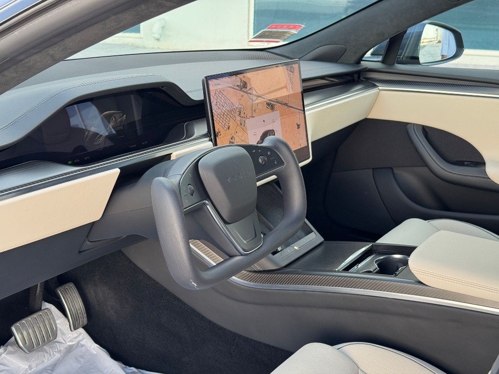 Tesla S Plaid — photo 8 for sale in Qatar