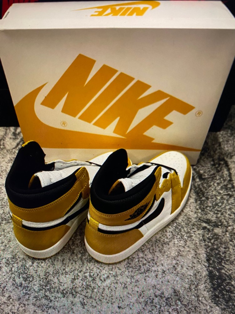 Air Jordan 1 High OG Yellow Ochre - 2