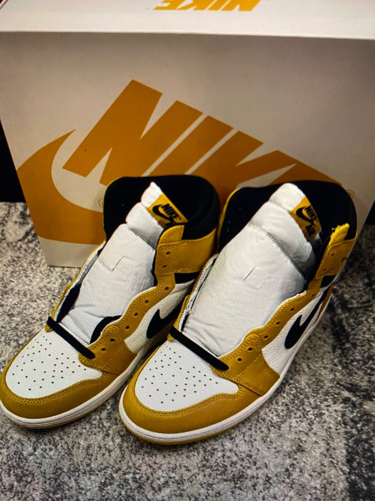 Air Jordan 1 High OG Yellow Ochre - 6