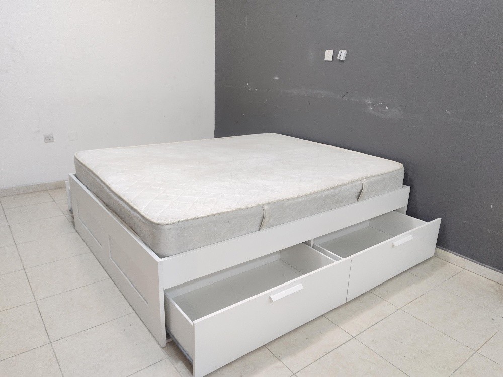 Queen size bed for sale IKEA - 4