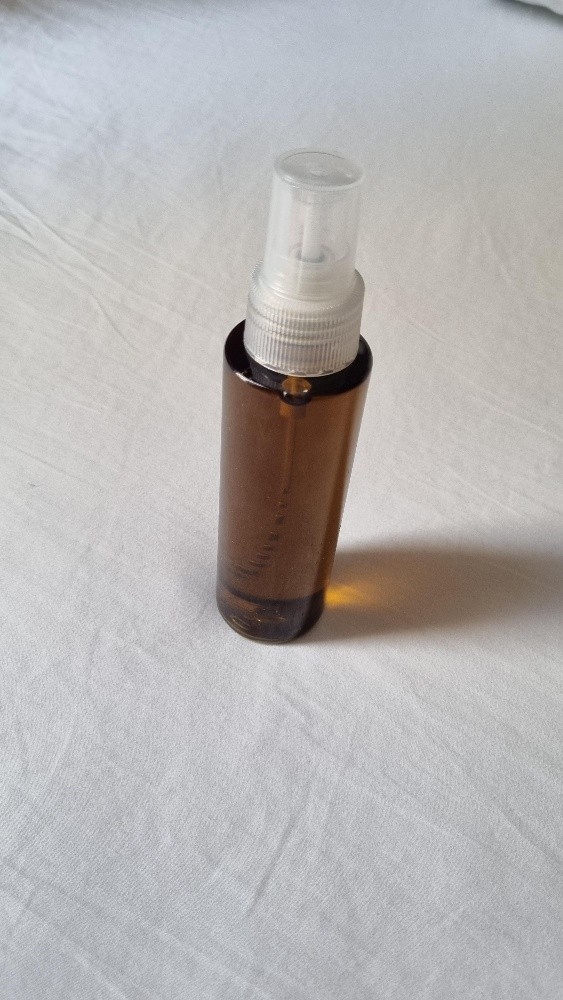 Oil to thicken and fill hair gaps - 1