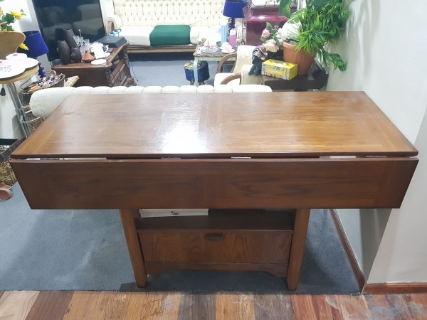 Big Dinning Table with 4 chairs - 8