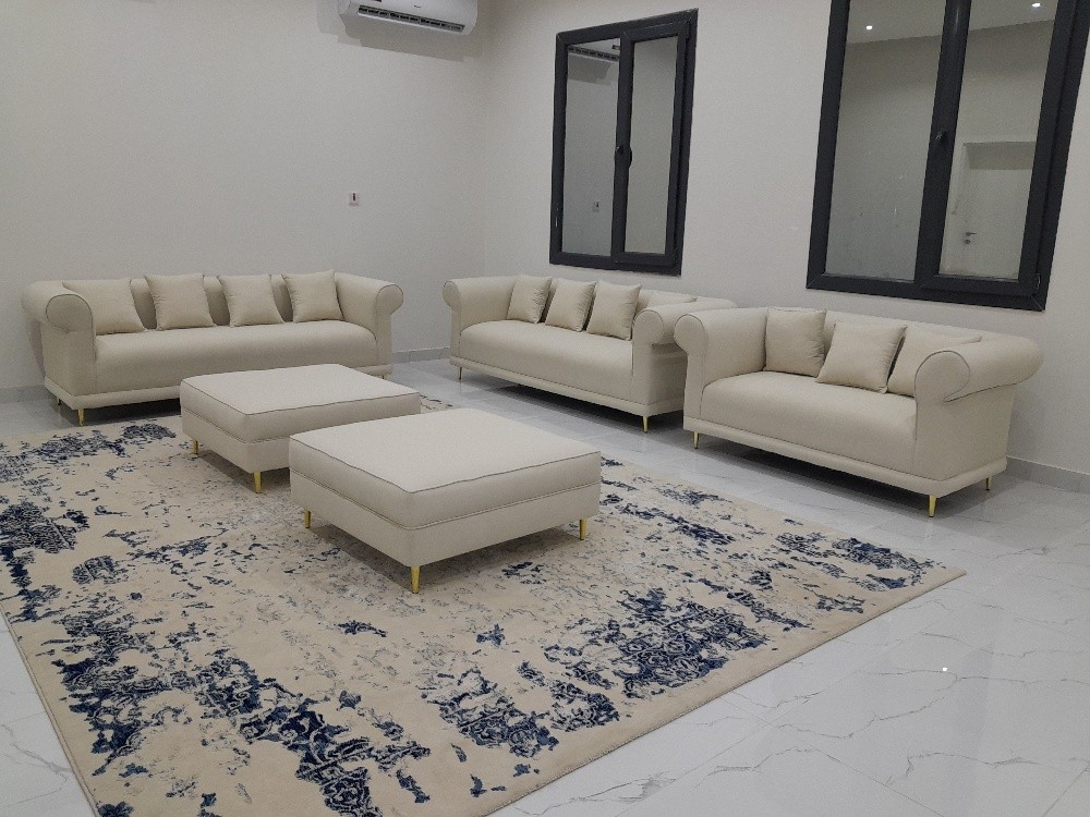 طقم كنب جديد مع طاولة - 1