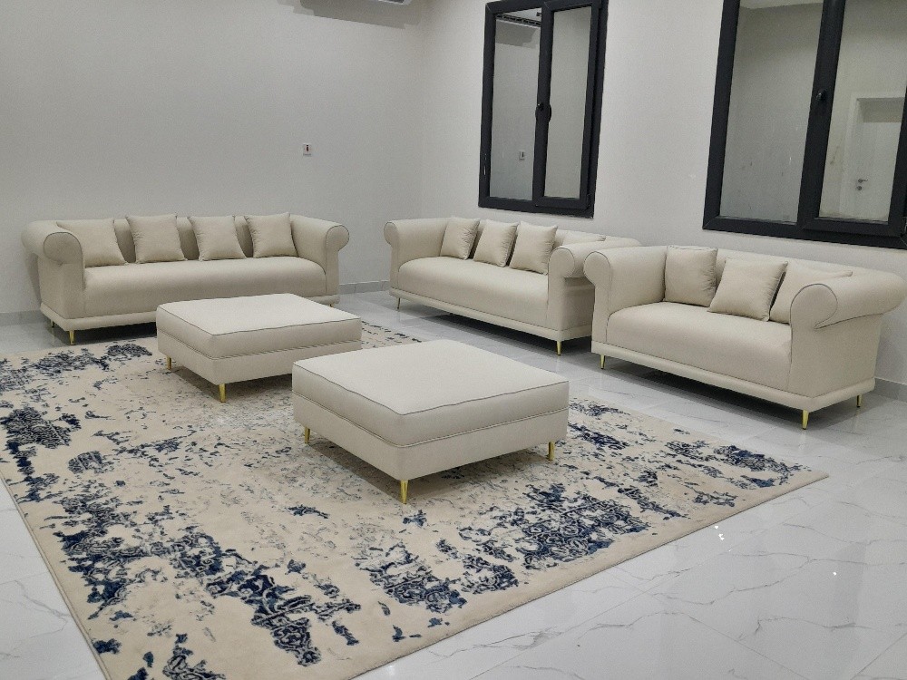 طقم كنب جديد مع طاولة - 3