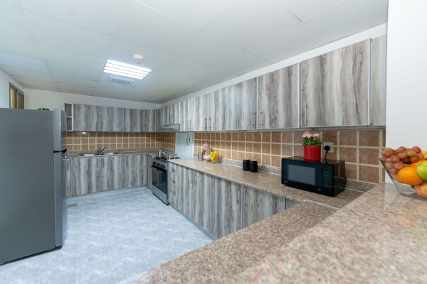 Cozy 2-Bedroom in Ezdan Oasis - 9