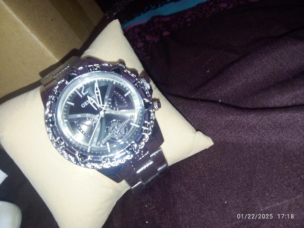 Geneva watch brand new with box - 1