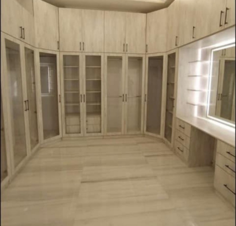 we castomaized L cabenet71319968 - 7